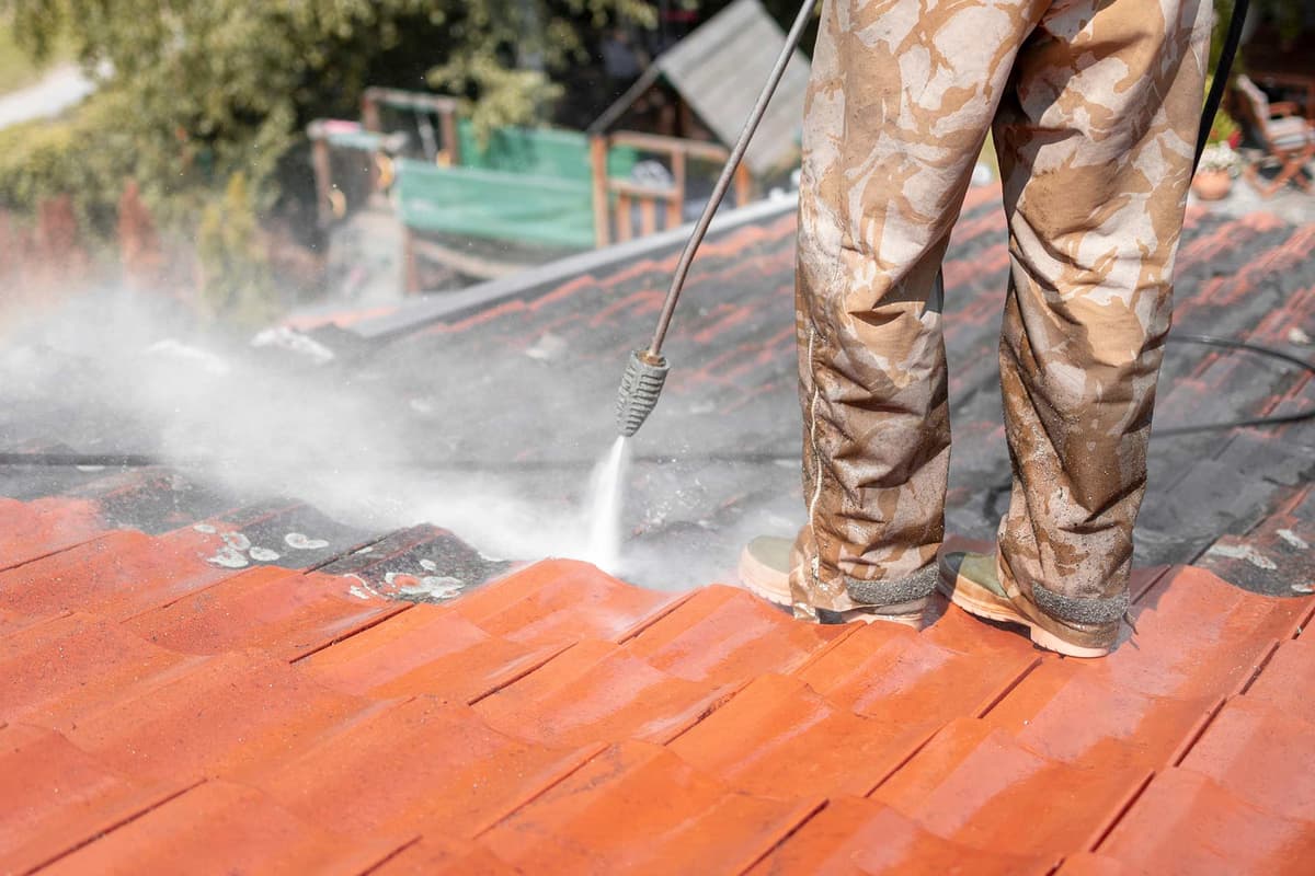 Jet washing a tiled roof